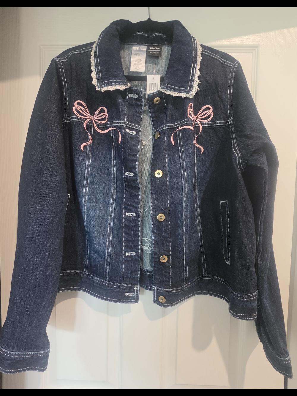 Woman's 1x Disney PRINCESS Cropped Dark Blue Denim Jacket  Embroidered